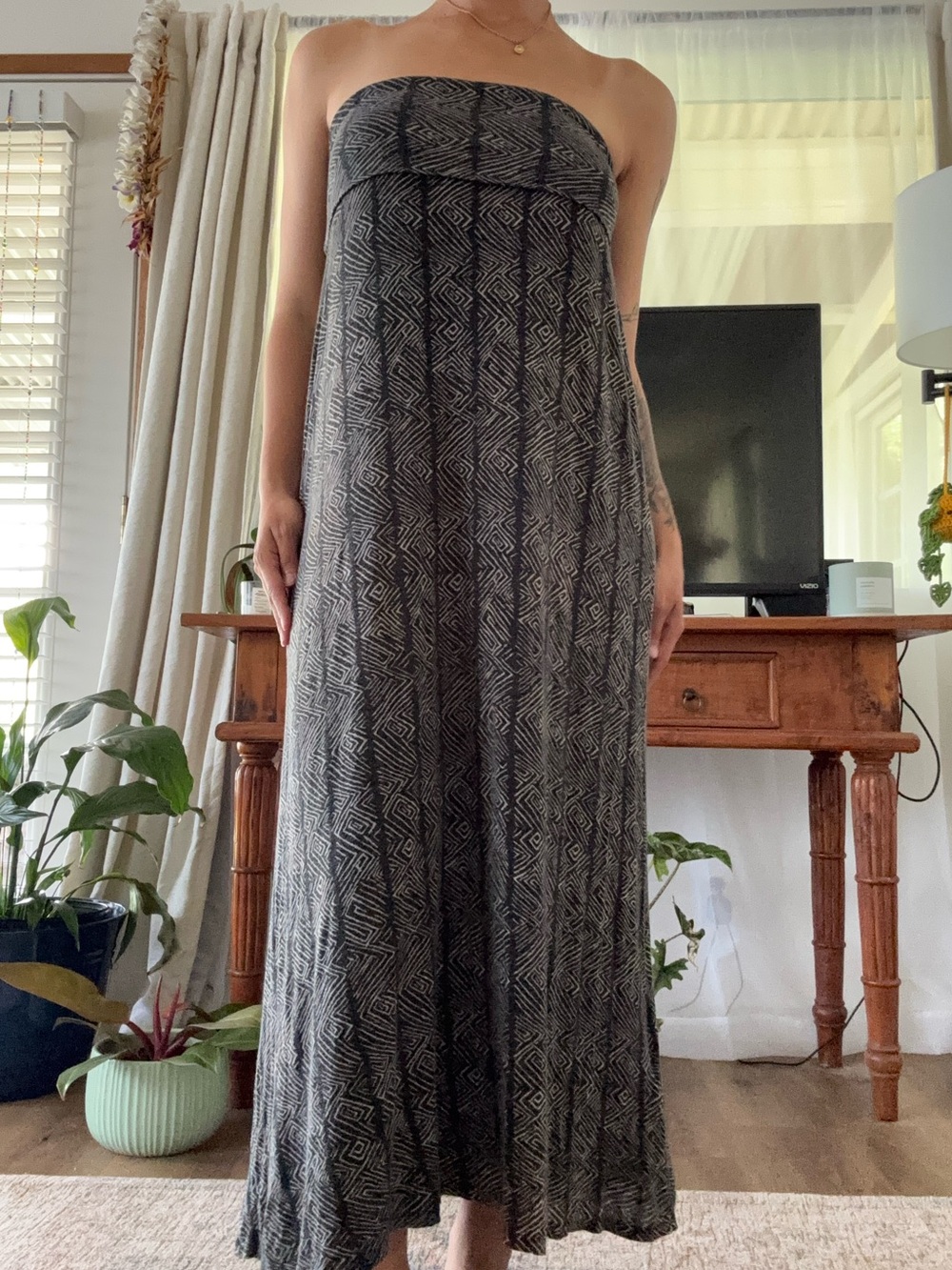 Volcom Strapless Black & Gray Geometric Maxi Dress